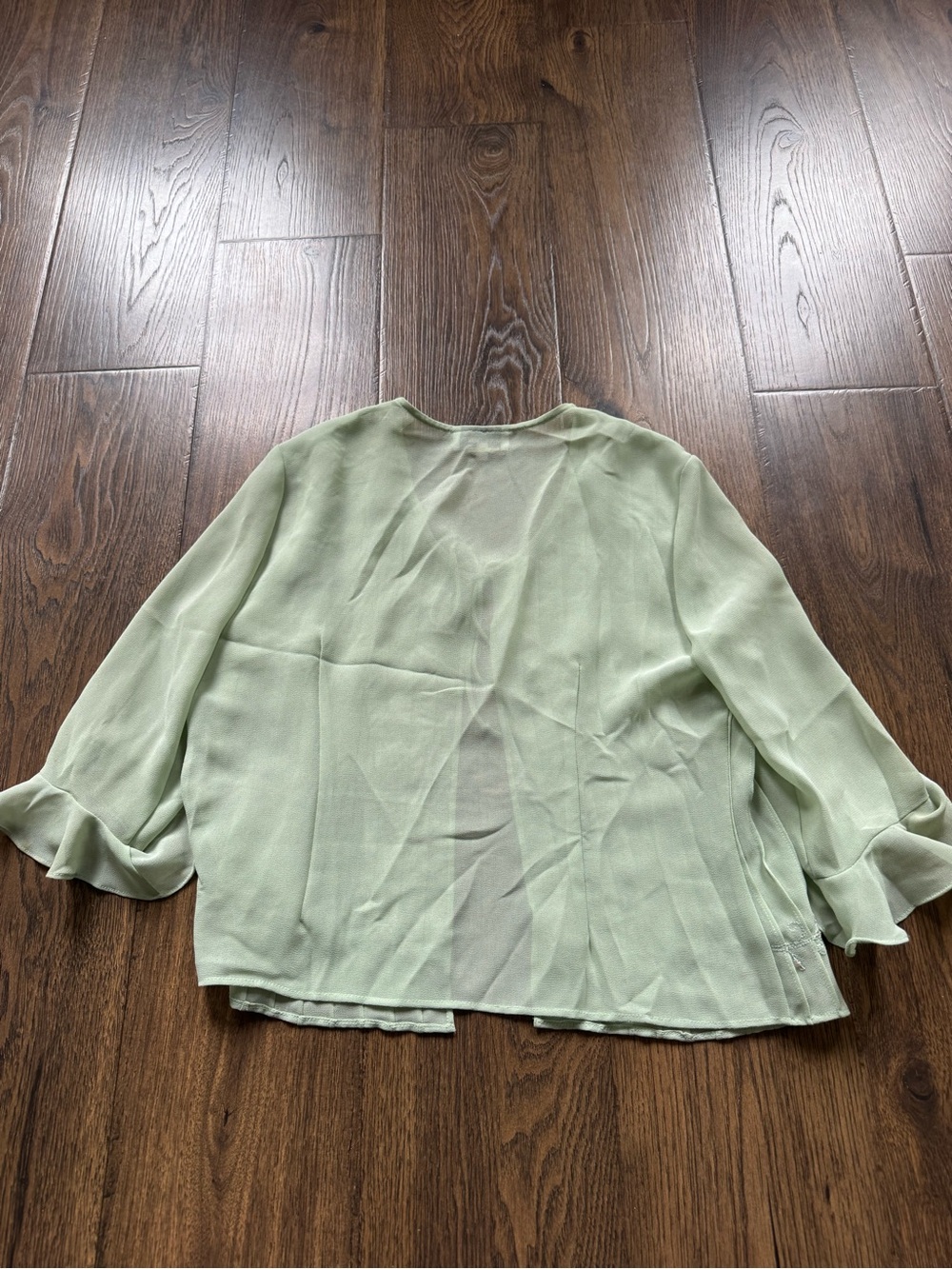 Light Green Pleated‎ Tie-Neck Women's Blouse - Picture 4 of 4
